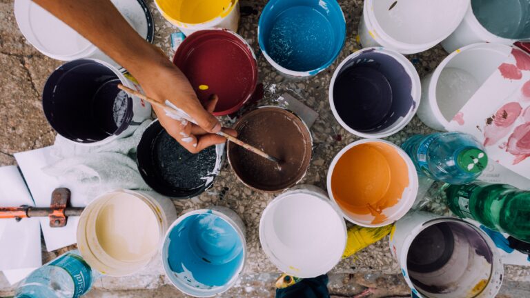 How to start a painting business? A complete guide