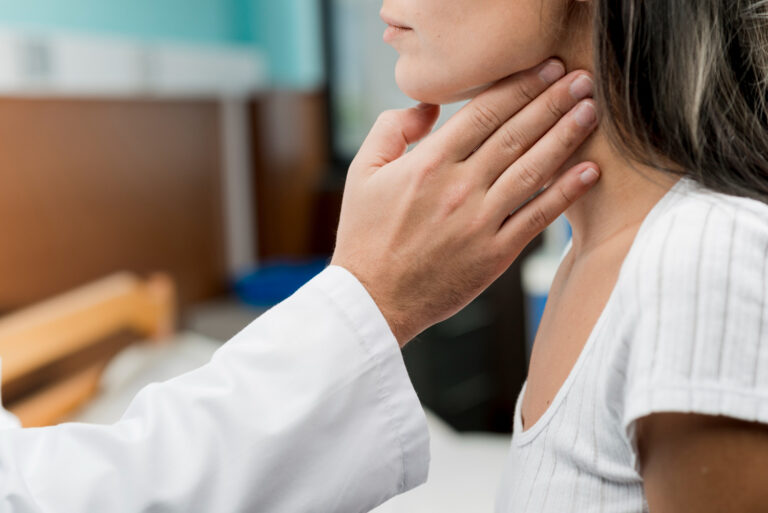 What are the types of thyroid cancers?