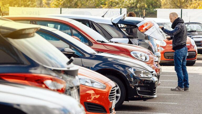 How are used cars valued?